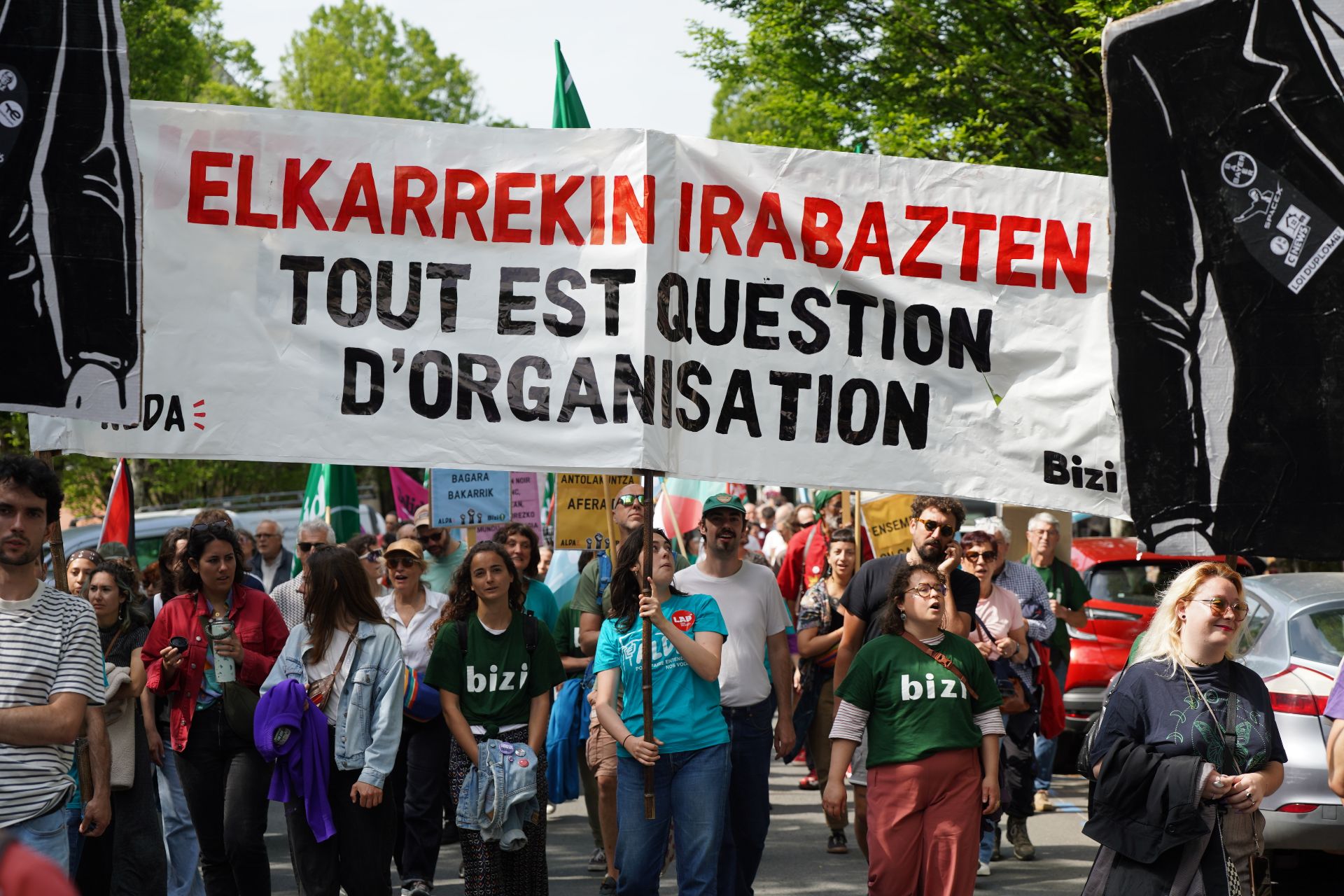 1er mai : Alda et Bizi! placent leur espoir dans l’organisation collective – Bizimugi